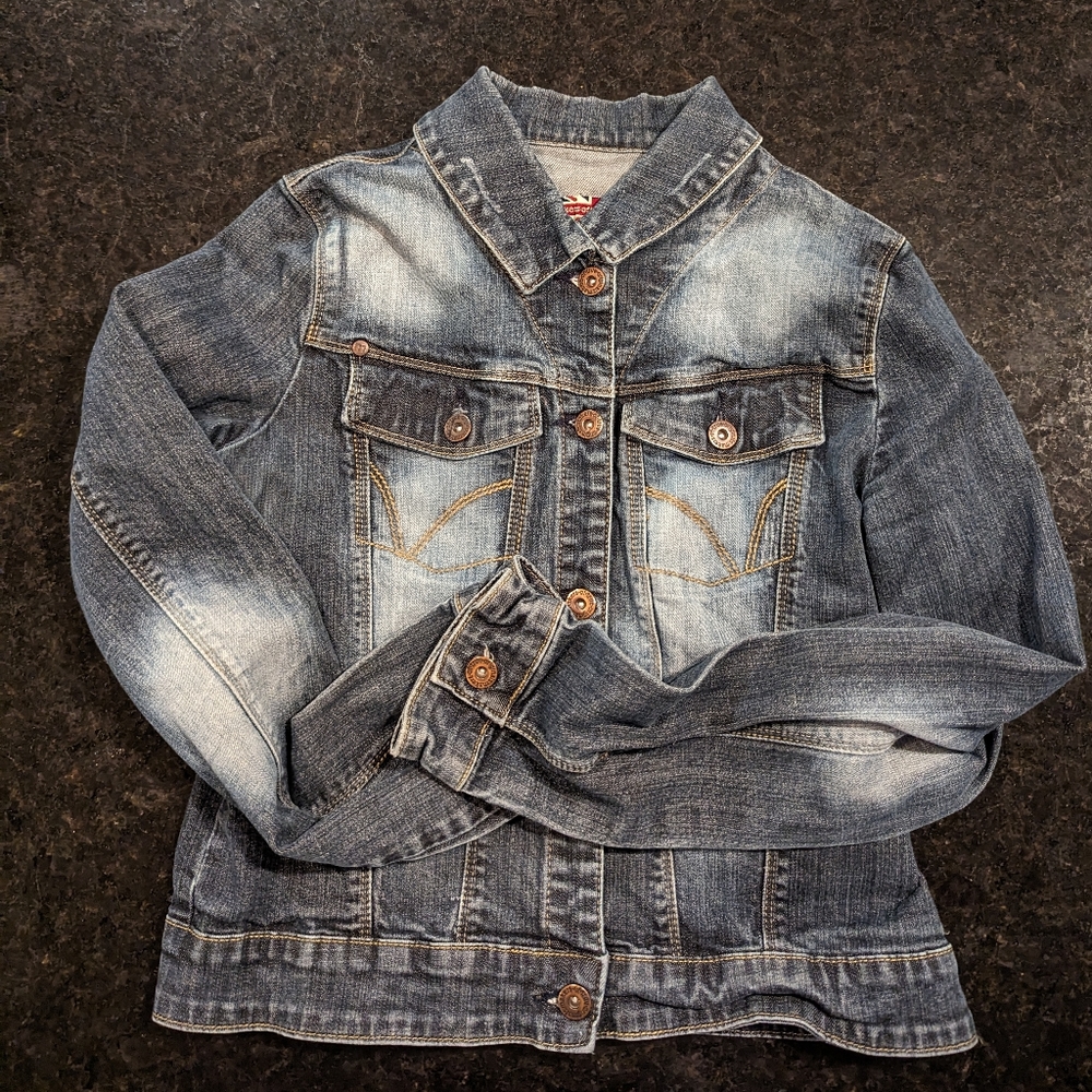 Makers of true originals size L